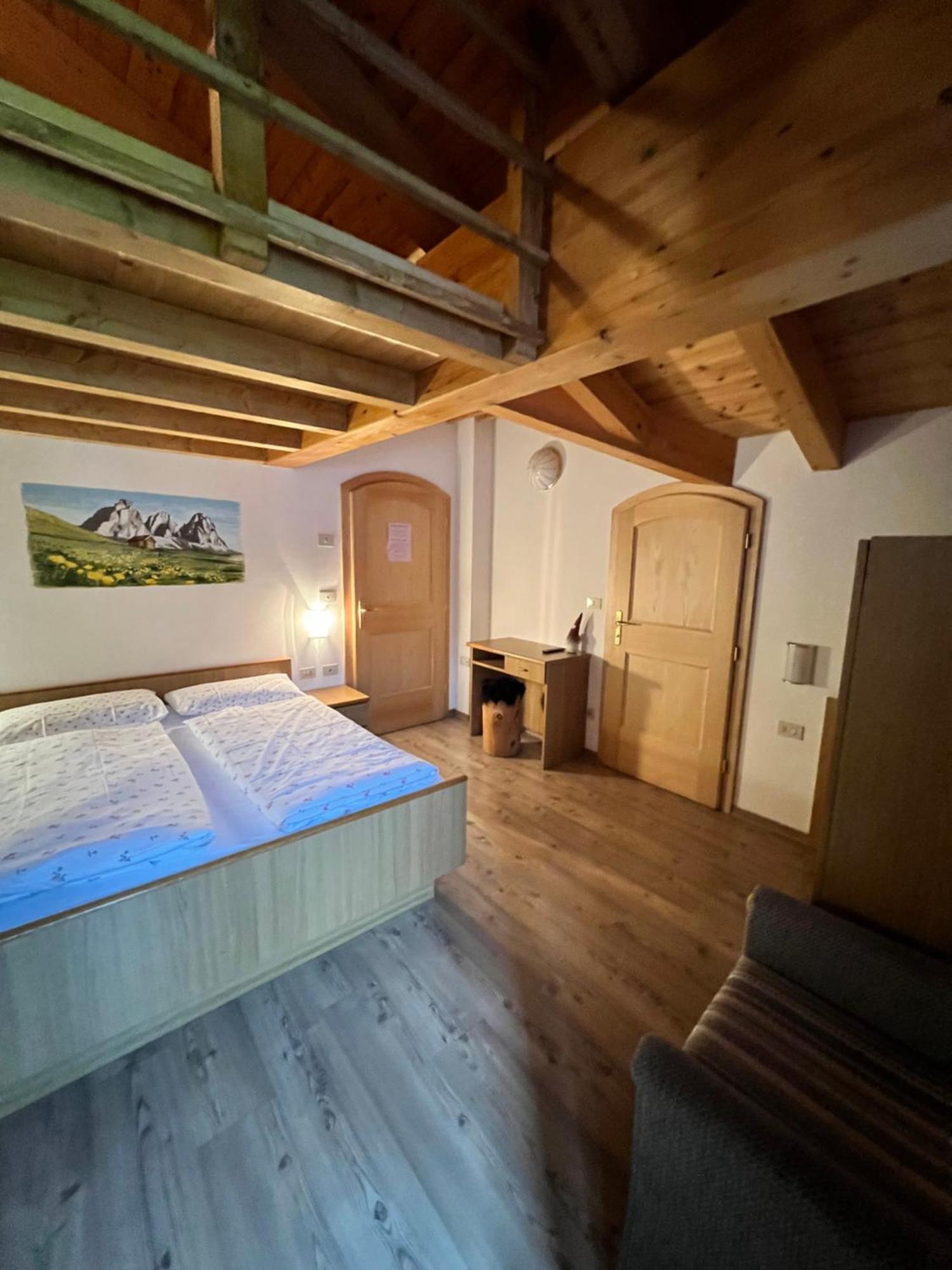 Garni Eden Bed And Breakfast سوراغا المظهر الخارجي الصورة