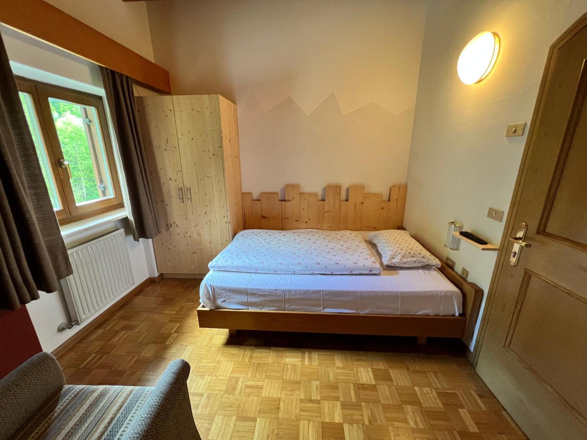 Garni Eden Bed And Breakfast سوراغا المظهر الخارجي الصورة