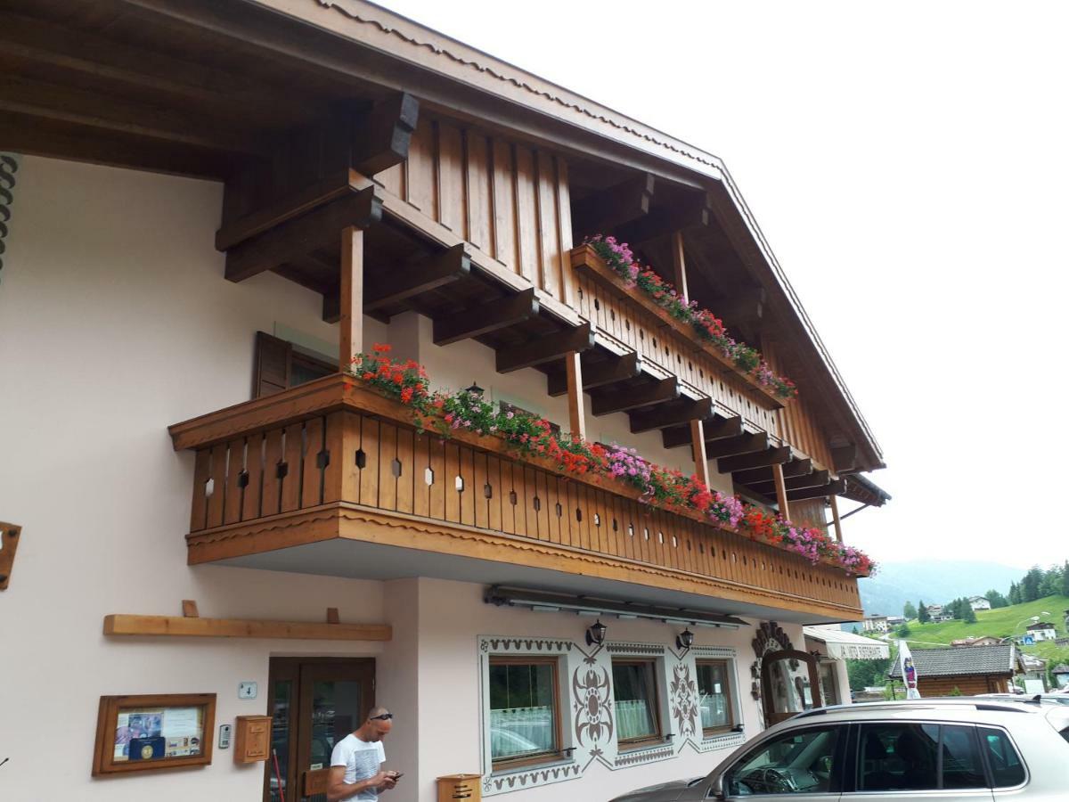 Garni Eden Bed And Breakfast سوراغا المظهر الخارجي الصورة